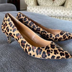 Super cute leopard print kitten heel very comfortable!